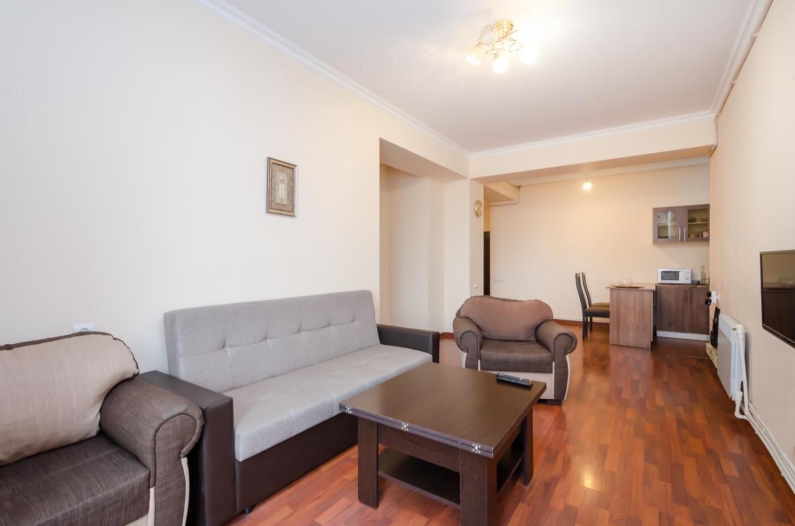54 New Building In The Center Of The Capital Daire Erivan Dış mekan fotoğraf